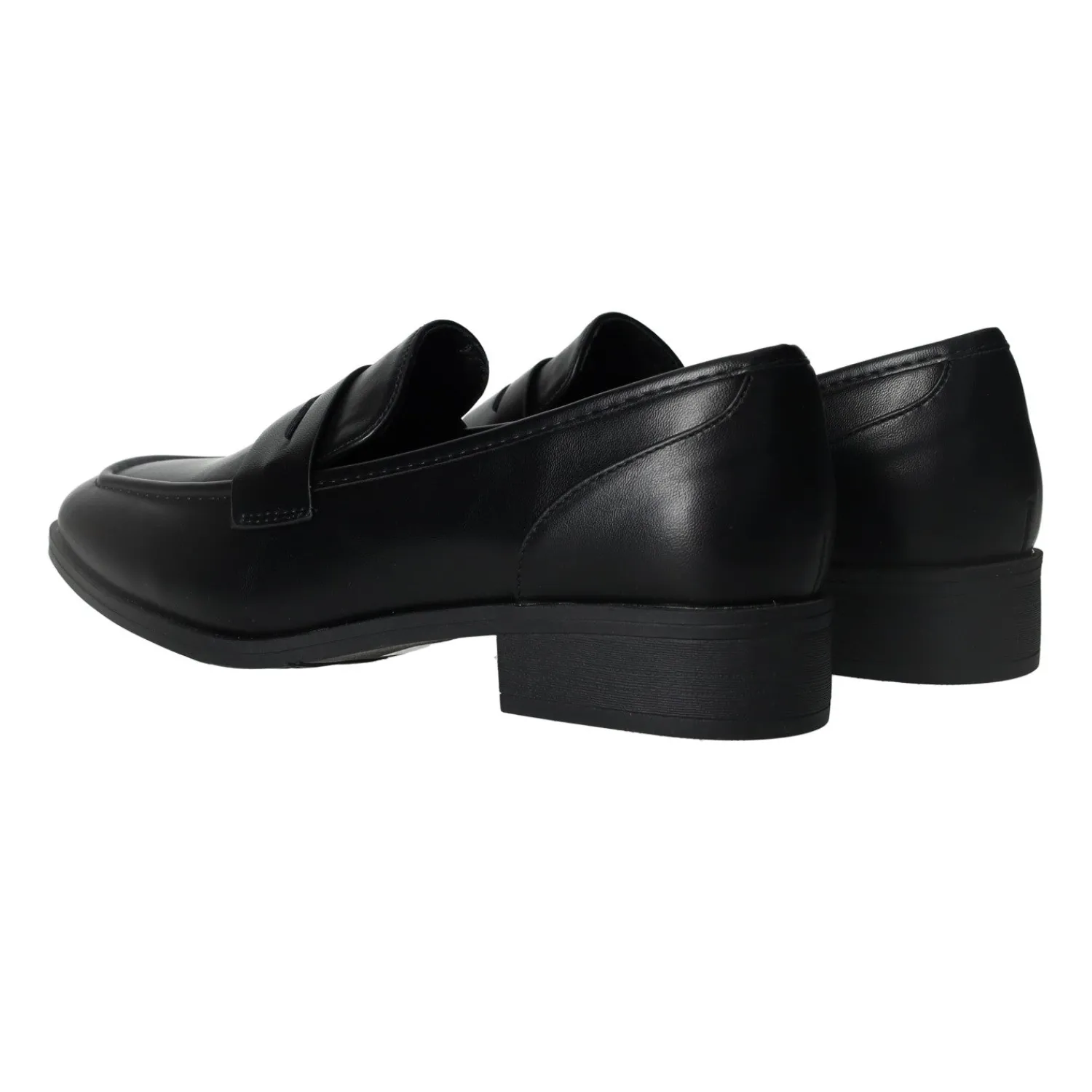 Tata Italia Mocassini con linguetta. Tacco alto 3cm Nero Hot