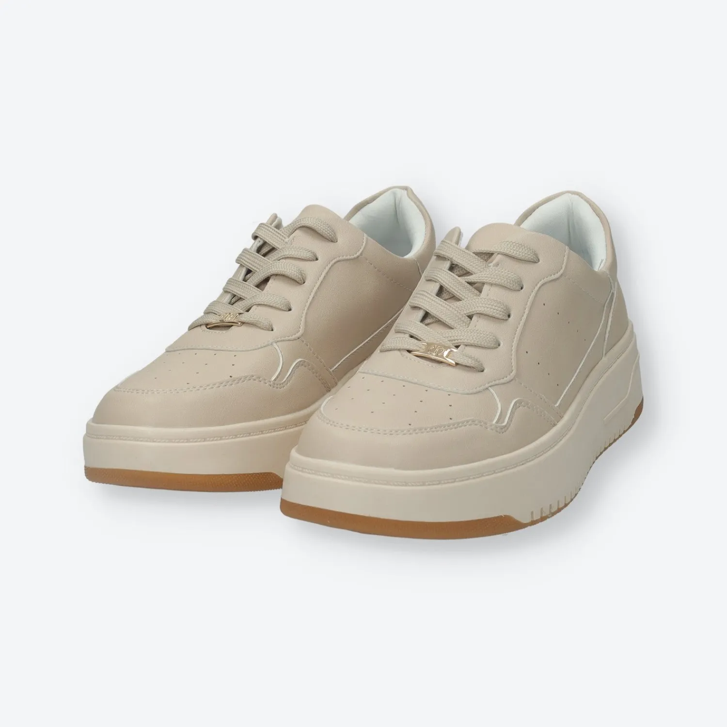 Tata Italia Sneakers con tomaia traforata.Tacco alto 3 cm Outlet